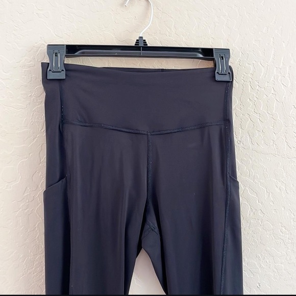 Athleta Black Ultimate Stash Pocket 7/8 Tight - Picture 3 of 8